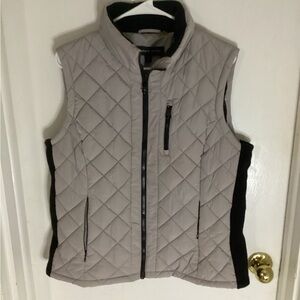 Andrew Marc Womens Quilted Puffer Vest with Black Accents Size Large